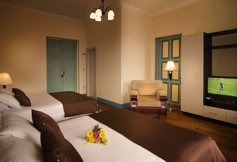 Del Parque Hotel & Suites