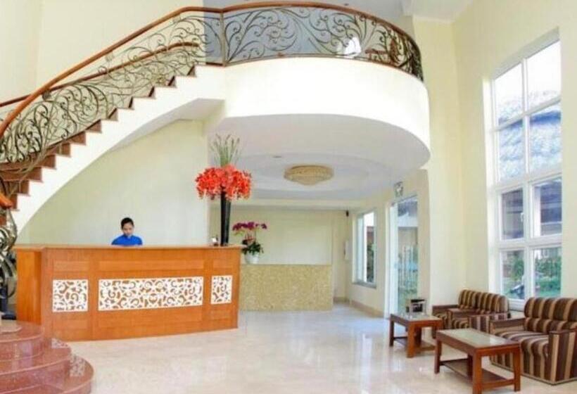 Hoa Binh Rach Gia Resort