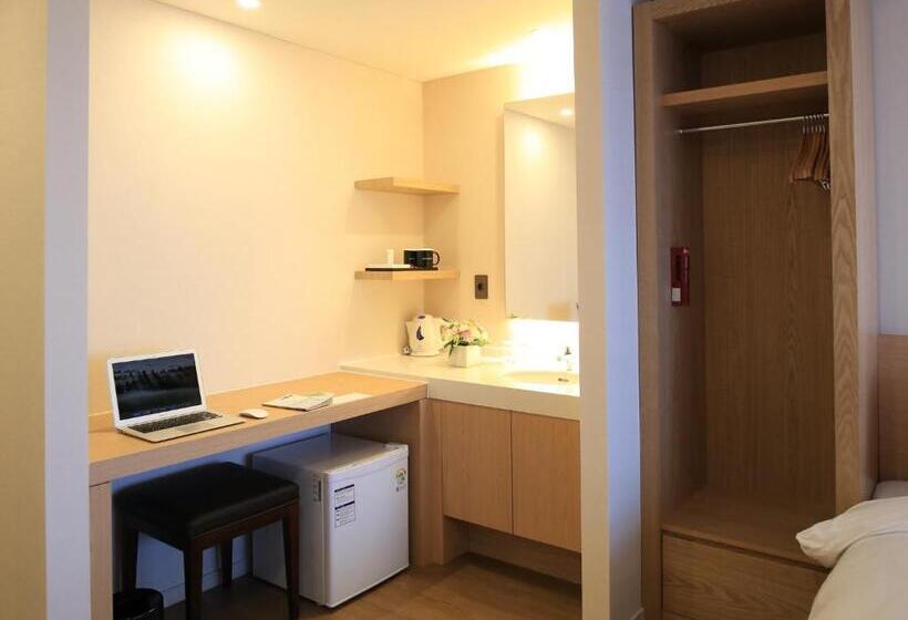 Отель Best Western Jeju