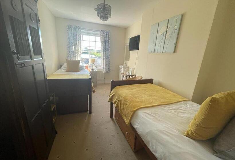 בית מלון כפרי Bryncelyn Guesthouse