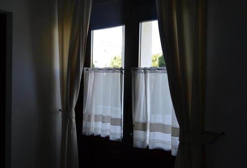 Отель Casa De Oaspeți Sfântul Nicolae