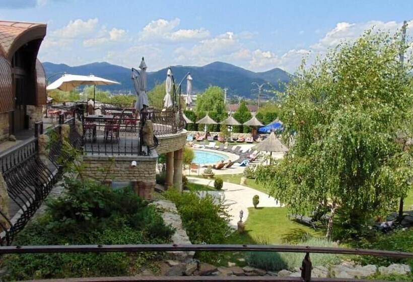 בית מלון כפרי Castel Transilvania