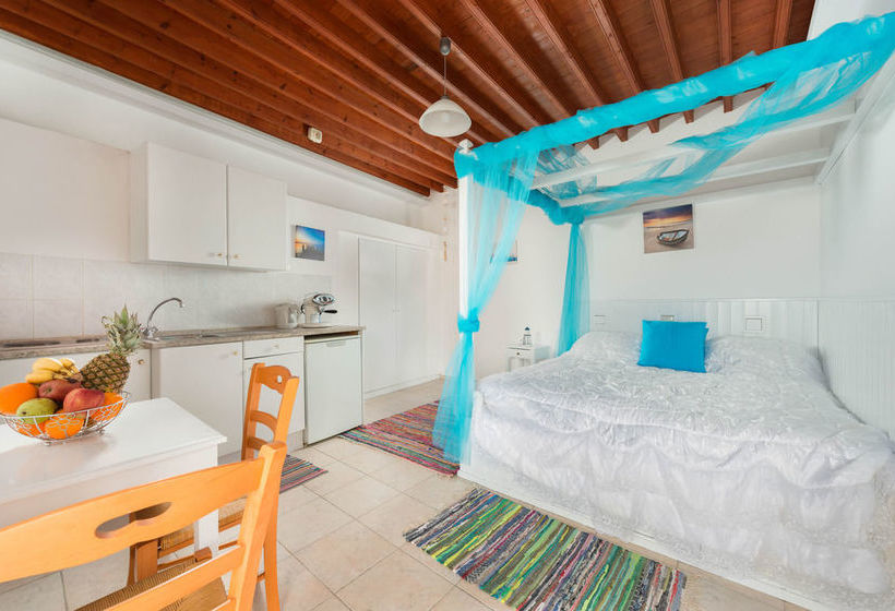 ホテル Chrysanthi Luxury Studios Lindos