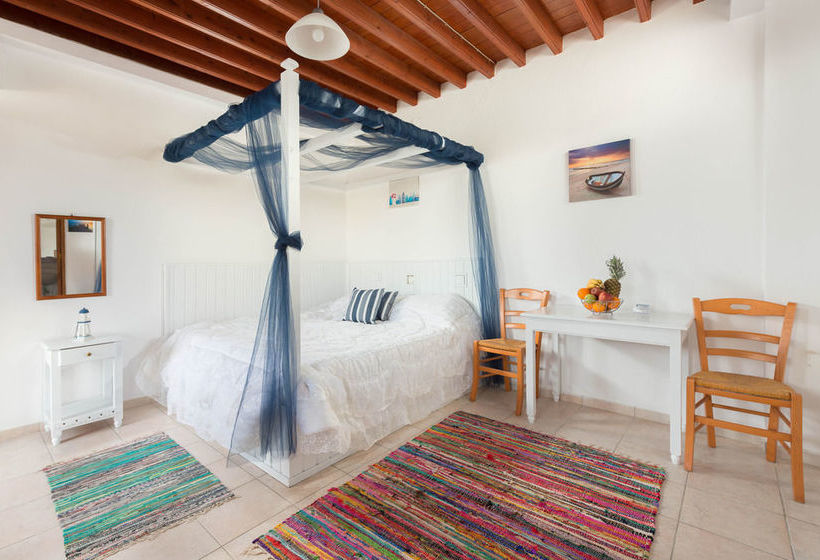 ホテル Chrysanthi Luxury Studios Lindos