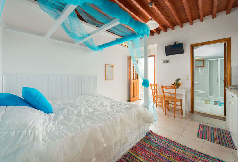 ホテル Chrysanthi Luxury Studios Lindos