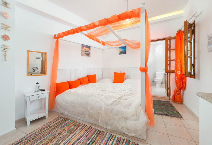 ホテル Chrysanthi Luxury Studios Lindos