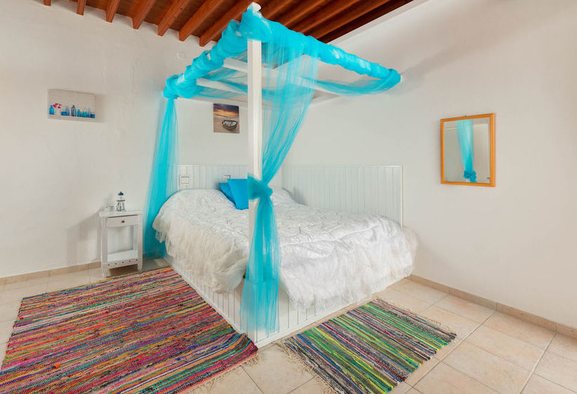 ホテル Chrysanthi Luxury Studios Lindos