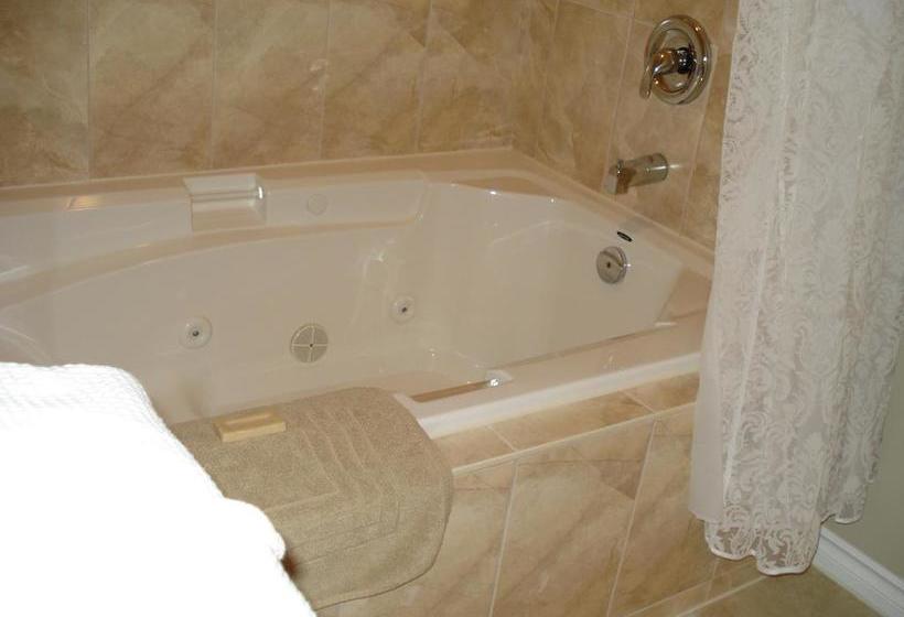 בית מלון כפרי Clayburn Village Bed & Breakfast