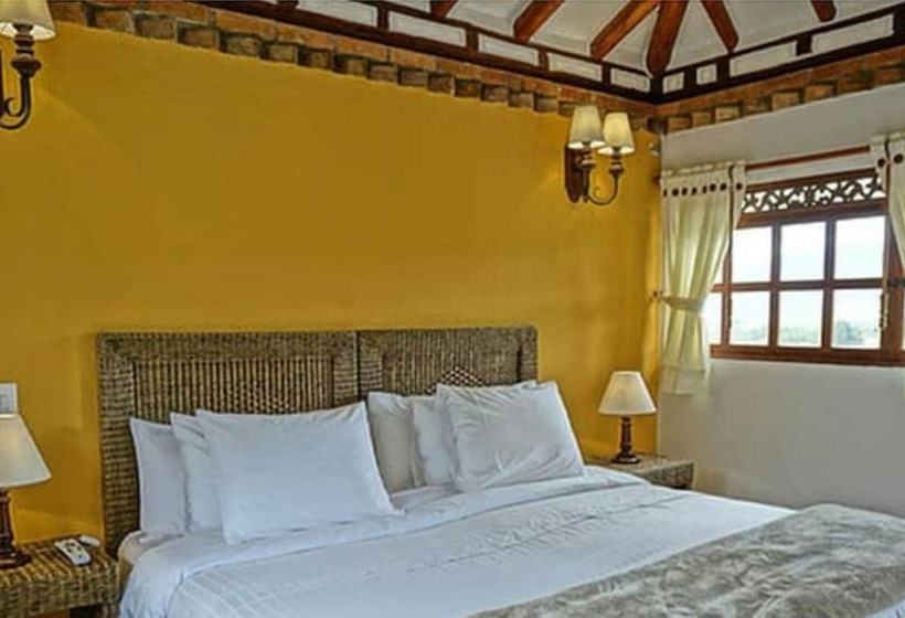 هتل Club Campestre El Bosque De La Villa