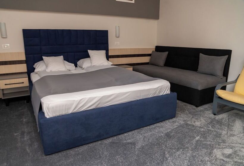 בית מלון כפרי Complex Turistic Monaco