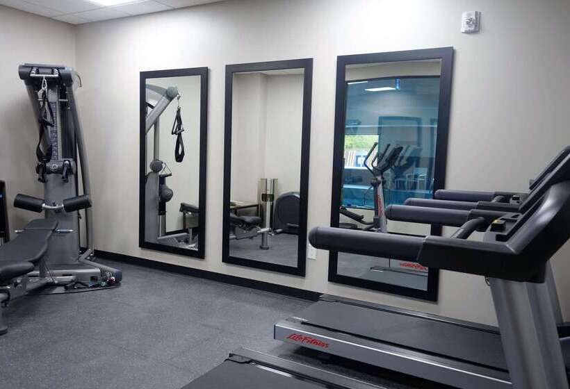 فندق Country Inn & Suites By Radisson, Belleville, On