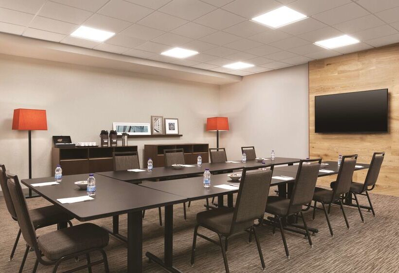 فندق Country Inn & Suites By Radisson, Belleville, On