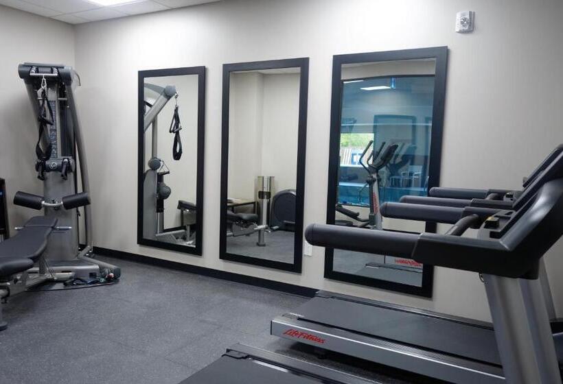 فندق Country Inn & Suites By Radisson, Belleville, On