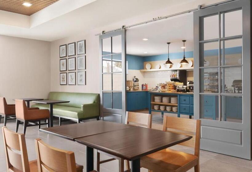 فندق Country Inn & Suites By Radisson, Belleville, On