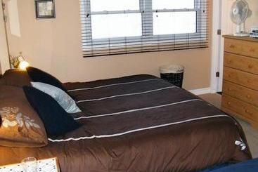 هتل Creekside B&b