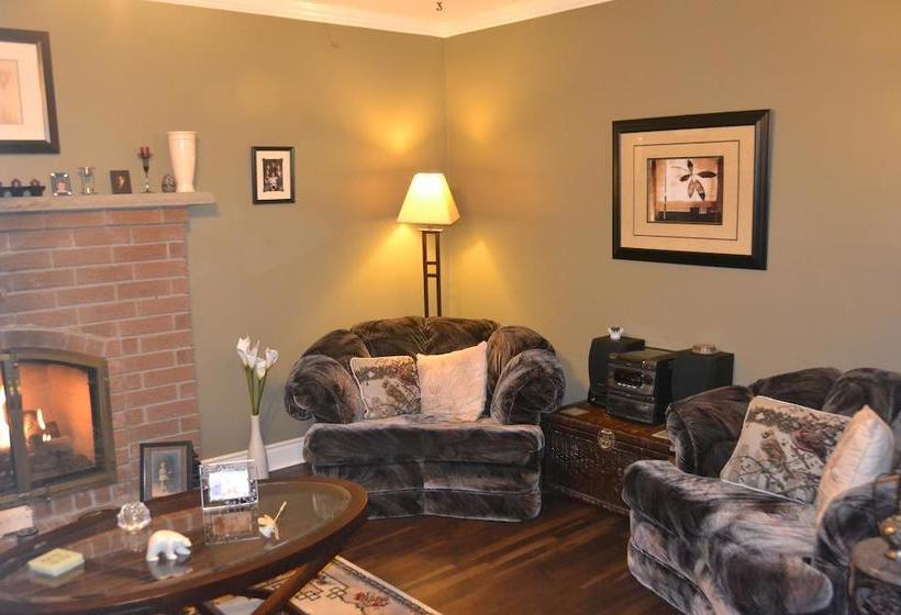 فندق Creekside B&b