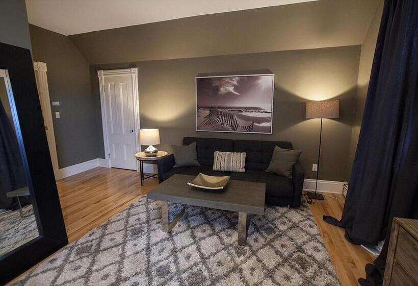 ホテル Fairholm Boutique Inns