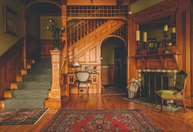 فندق Fairholm Boutique Inns