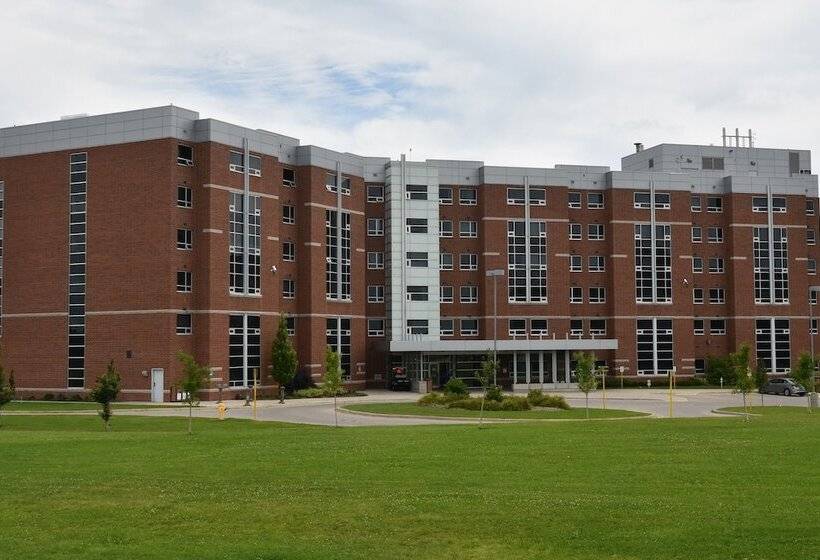 فندق Residence & Conference Centre   London