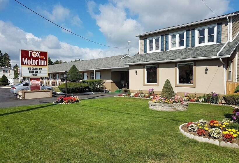 فندق Fox Motor Inn