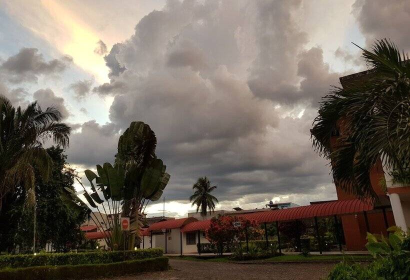 Gran Hotel De Lago   Lago Agrio