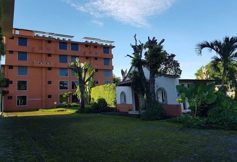 Gran Hotel De Lago   Lago Agrio