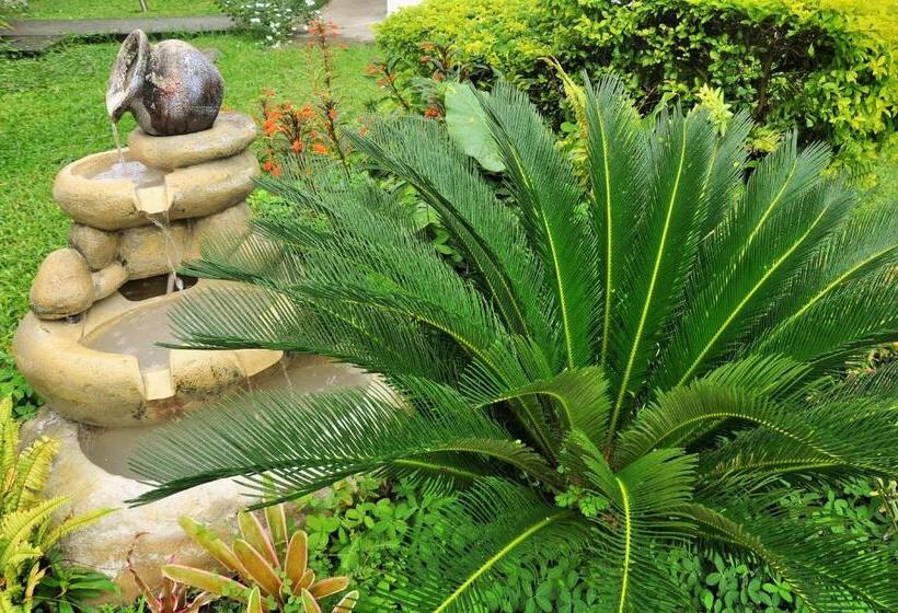 Gran Hotel De Lago   Lago Agrio