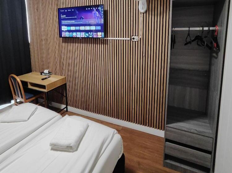 فندق Holland Lodge