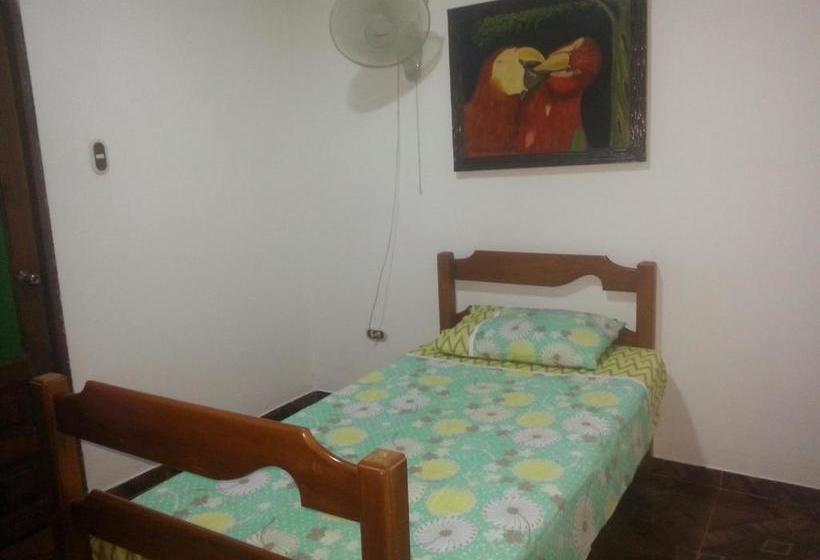 فندق Hostal Selvatrip