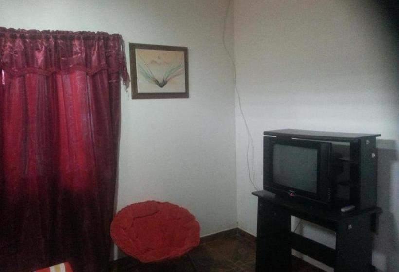 فندق Hostal Selvatrip