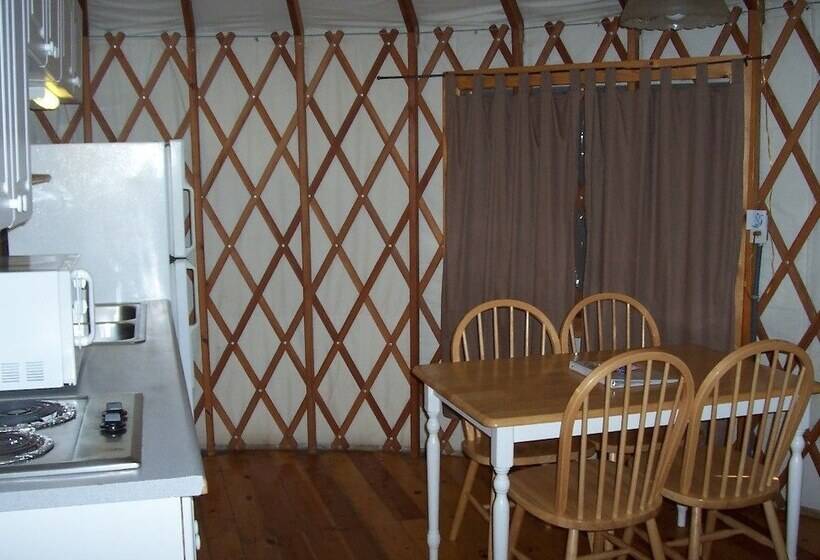 酒店 Lake Of The Springs Rv Resort