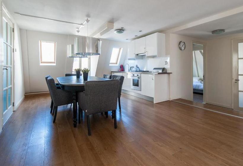 فندق Leidse Square City Center Apartments