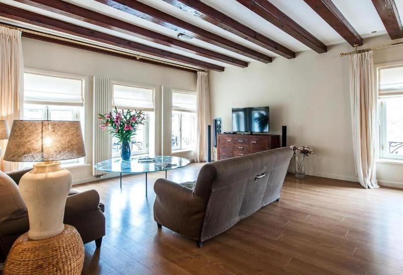 فندق Leidse Square City Center Apartments