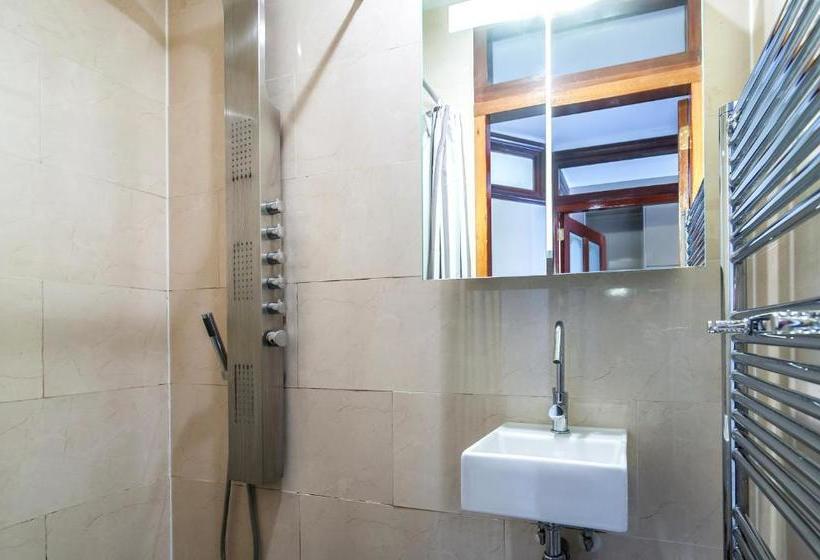 فندق Leidse Square City Center Apartments