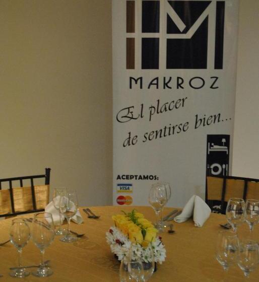 Hotel Makroz