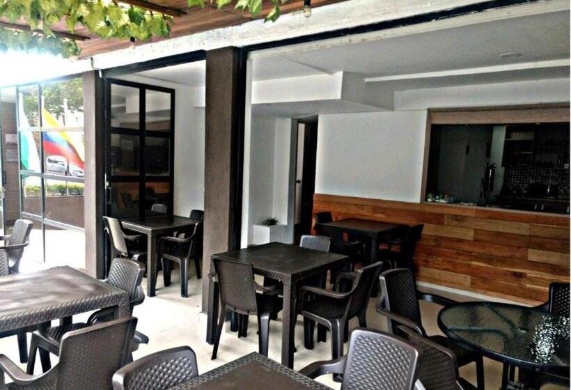 فندق Med Laureles