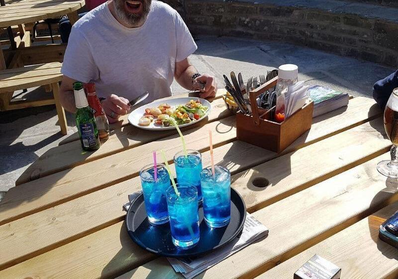 Murray Arms Hotel And Seafood Restaurant, Orkney