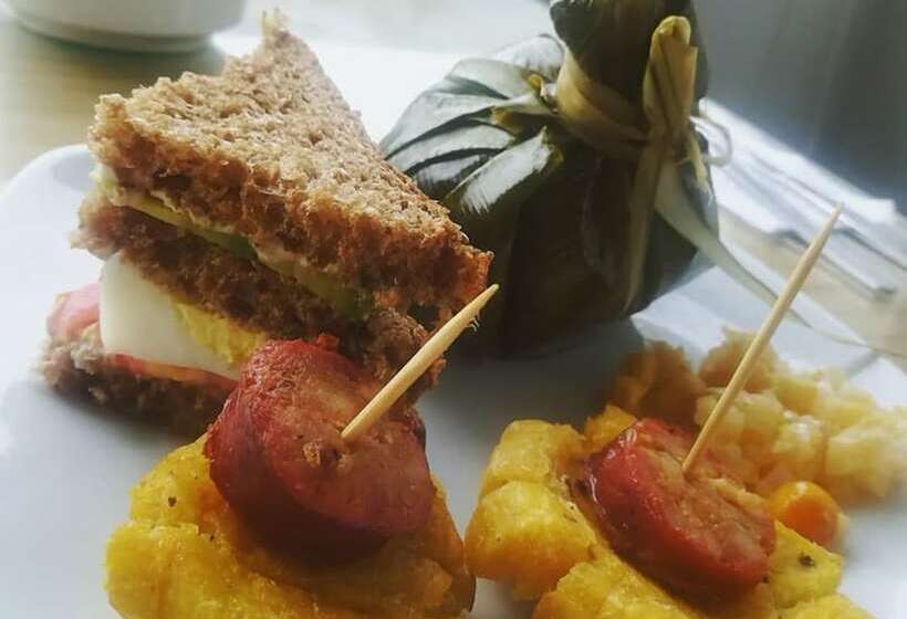 Отель Natural Green Lounge