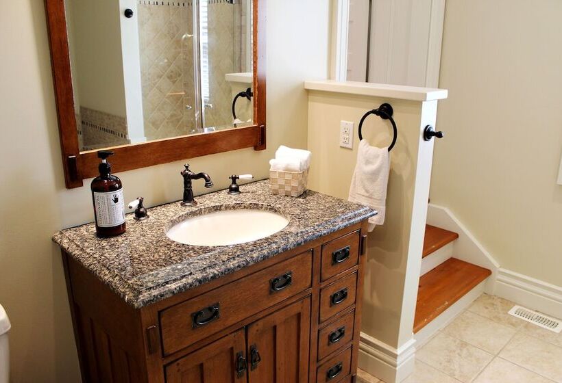 فندق Norfolk Guest House Inn