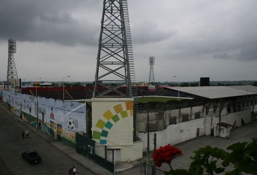 هتل Olimpico Quevedo