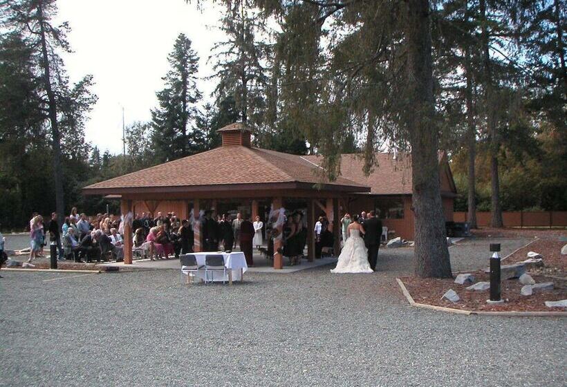 בית מלון כפרי Oyster Bay Resorts