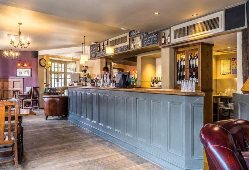 בית מלון כפרי Red Lion