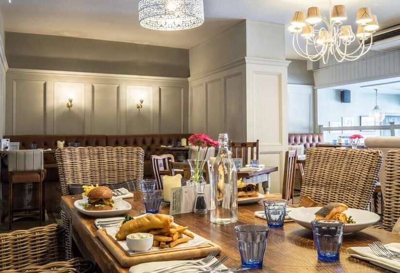 בית מלון כפרי Red Lion