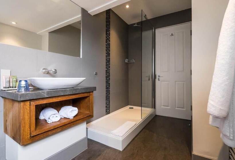 בית מלון כפרי Red Lion