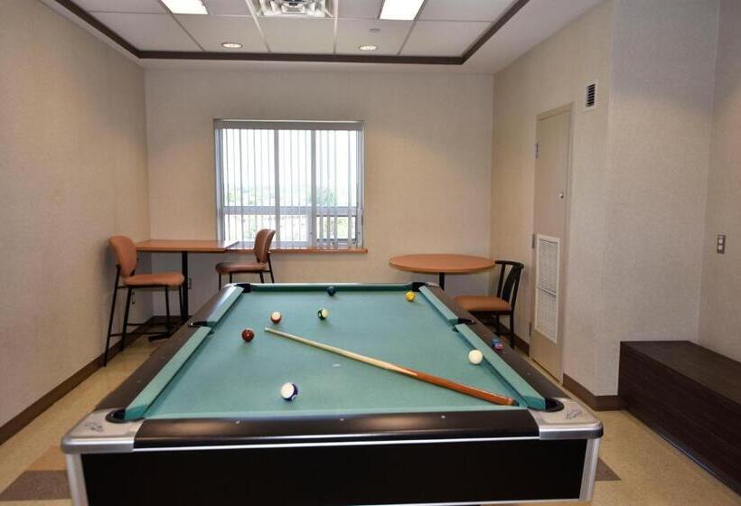 فندق Residence & Conference Centre   London