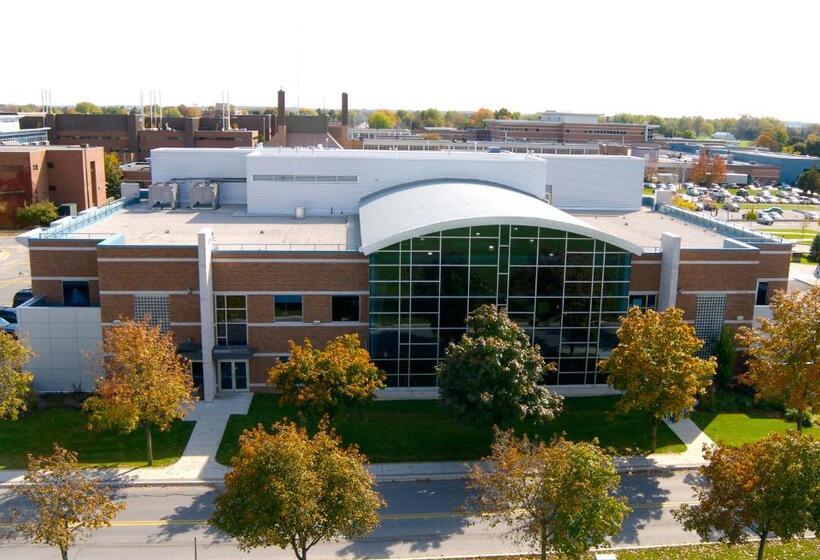 فندق Residence & Conference Centre   London