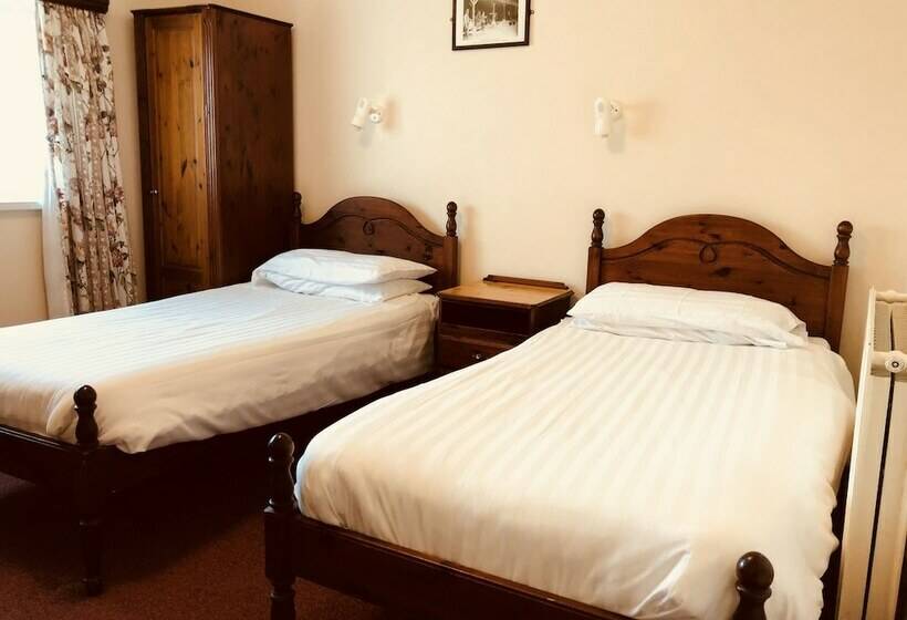 בית מלון כפרי Silverdale Lodge