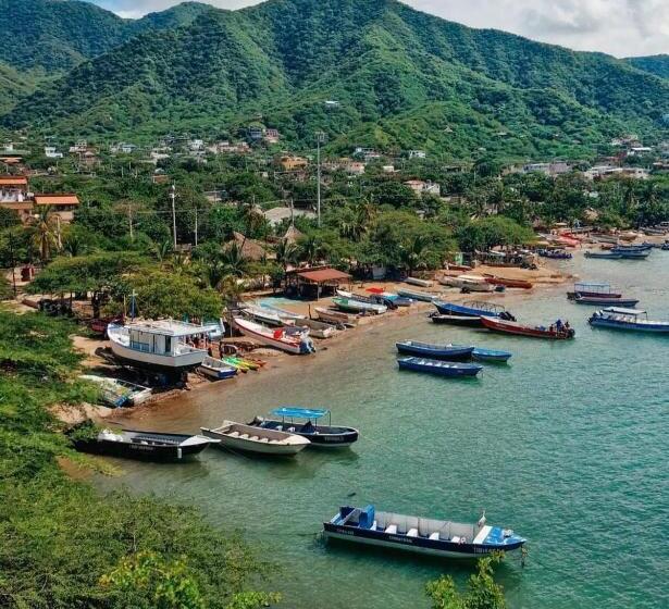 בית מלון כפרי Taganga Dive Inn