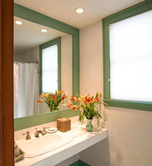 Отель The Old Inn On The Green