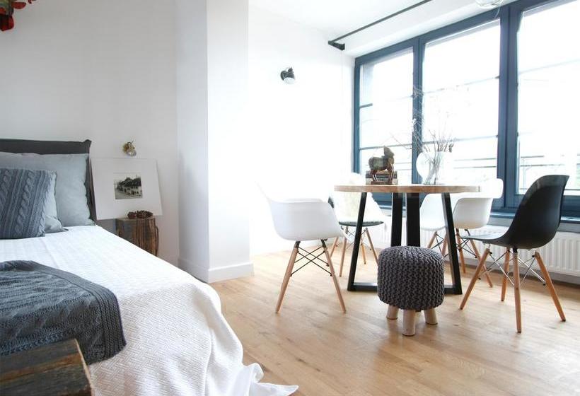 ホテル The Pines Boutique Villa